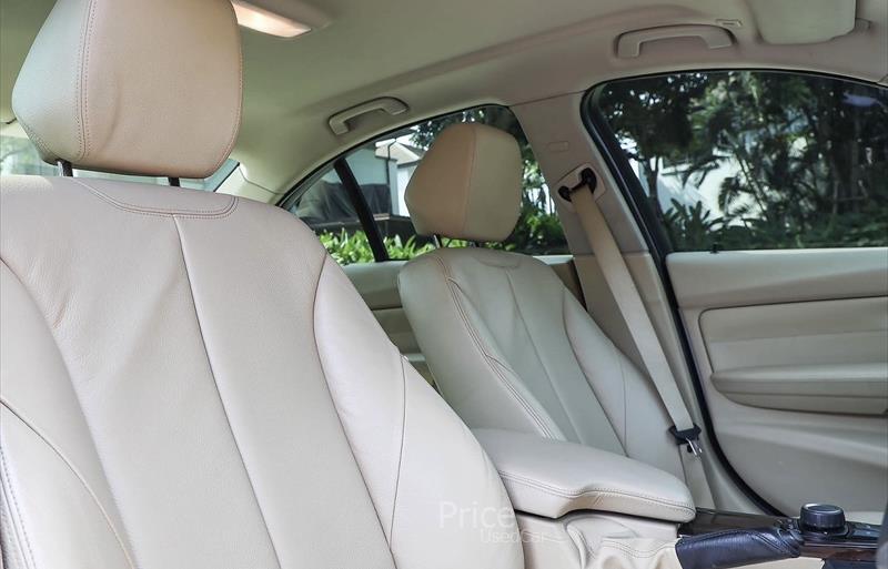 ขายรถเก๋งมือสอง-bmw-บีเอ็มดับบลิว-320i-สามสองศูนย์ไอ-รถปี2013-รหัส84534-6f3c7599.jpg ขายรถเก๋งมือสอง-bmw-บีเอ็มดับบลิว-320i-สามสองศูนย์ไอ-รถปี2013-รหัส84534-6f3c7599.jpg
