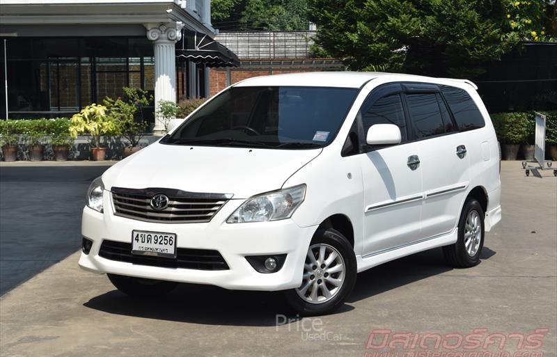 รถตู้มือสอง TOYOTA INNOVA รถปี 2014