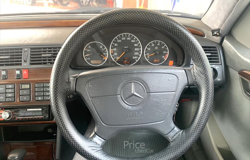 ขายรถเก๋งมือสอง-mercedes-benz-เมอร์เซเดสเบนซ์-c220-รถปี1994-รหัส84588-fa6176b7.jpg ขายรถเก๋งมือสอง-mercedes-benz-เมอร์เซเดสเบนซ์-c220-รถปี1994-รหัส84588-fa6176b7.jpg