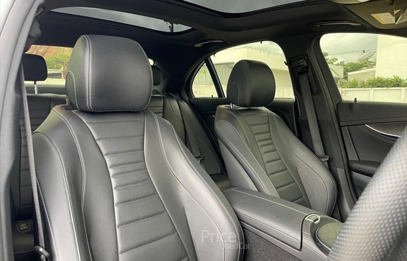 ขายรถเก๋งมือสอง-mercedes-benz-เมอร์เซเดสเบนซ์-e300-อีสามศูนย์ศูนย์-รถปี2022-รหัส84602-624ee482.jpg ขายรถเก๋งมือสอง-mercedes-benz-เมอร์เซเดสเบนซ์-e300-อีสามศูนย์ศูนย์-รถปี2022-รหัส84602-624ee482.jpg