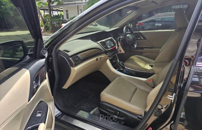 ขายรถเก๋งมือสอง-honda-ฮอนด้า-accord-แอคคอร์ด-รถปี2016-รหัส84611-d75fcca4.jpg ขายรถเก๋งมือสอง-honda-ฮอนด้า-accord-แอคคอร์ด-รถปี2016-รหัส84611-d75fcca4.jpg