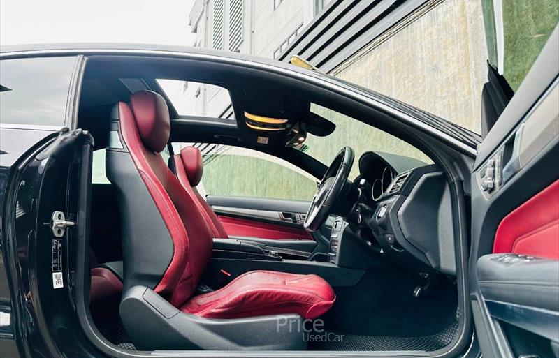 ขายรถเก๋งมือสอง-mercedes-benz-เมอร์เซเดสเบนซ์-e200-อีสองศูนย์ศูนย์-รถปี2016-รหัส84702-4412c59a.jpg ขายรถเก๋งมือสอง-mercedes-benz-เมอร์เซเดสเบนซ์-e200-อีสองศูนย์ศูนย์-รถปี2016-รหัส84702-4412c59a.jpg