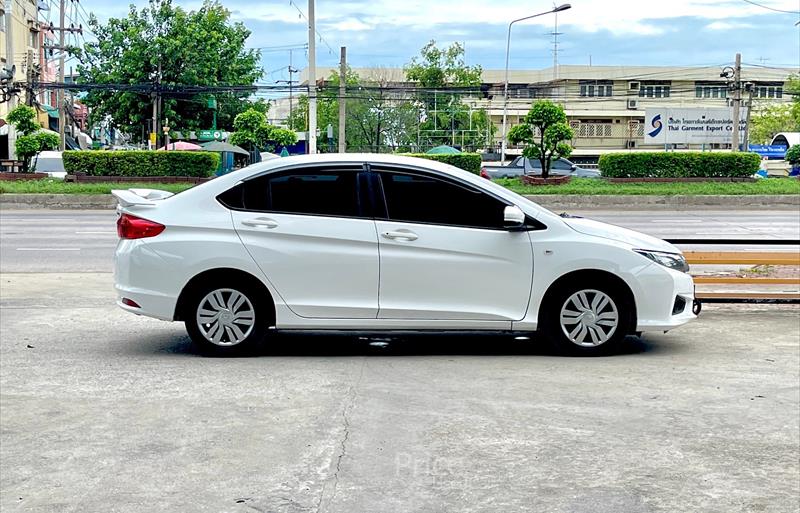 ขายรถเก๋งมือสอง-honda-ฮอนด้า-city-ซิตี้-รถปี2016-รหัส84788-ed7c648b.jpg ขายรถเก๋งมือสอง-honda-ฮอนด้า-city-ซิตี้-รถปี2016-รหัส84788-ed7c648b.jpg