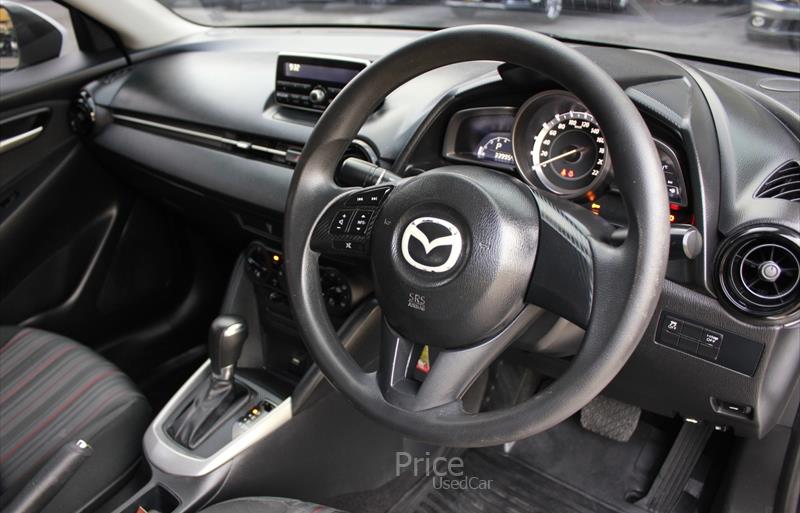 ขายรถเก๋งมือสอง-mazda-มาสด้า-2-สอง-รถปี2015-รหัส84800-30ae9770.jpg ขายรถเก๋งมือสอง-mazda-มาสด้า-2-สอง-รถปี2015-รหัส84800-30ae9770.jpg