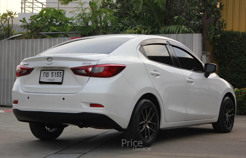 ขายรถเก๋งมือสอง-mazda-มาสด้า-2-สอง-รถปี2015-รหัส84800-4e316418.jpg ขายรถเก๋งมือสอง-mazda-มาสด้า-2-สอง-รถปี2015-รหัส84800-4e316418.jpg