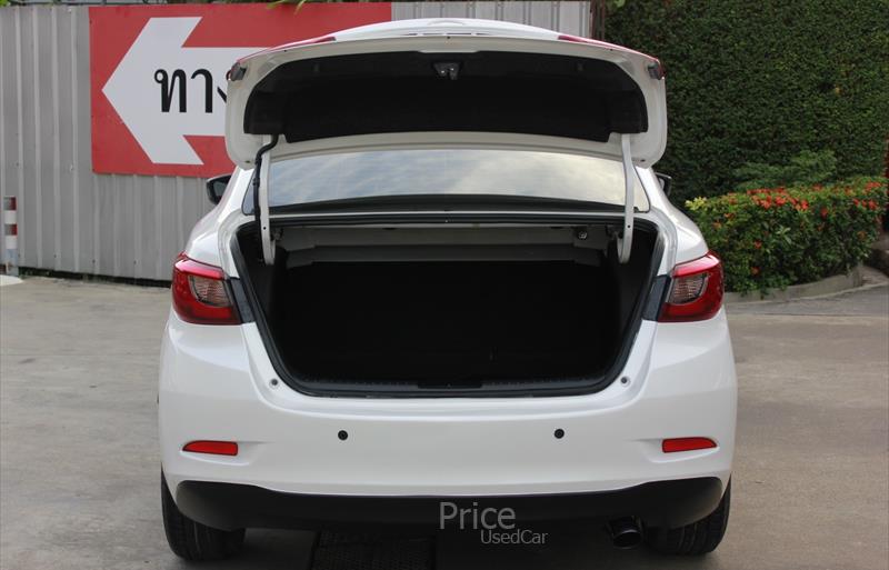 ขายรถเก๋งมือสอง-mazda-มาสด้า-2-สอง-รถปี2015-รหัส84800-e2514401.jpg ขายรถเก๋งมือสอง-mazda-มาสด้า-2-สอง-รถปี2015-รหัส84800-e2514401.jpg