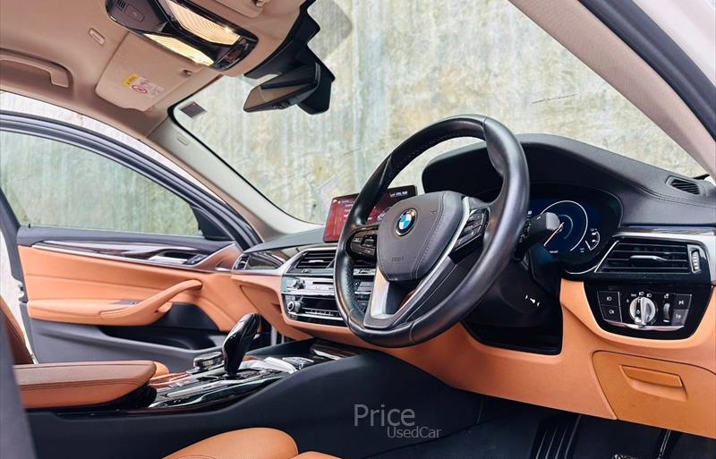 ขายรถเก๋งมือสอง-bmw-บีเอ็มดับบลิว-series-5-ซีรี่ย์5-รถปี2019-รหัส84820-43080b77.jpg ขายรถเก๋งมือสอง-bmw-บีเอ็มดับบลิว-series-5-ซีรี่ย์5-รถปี2019-รหัส84820-43080b77.jpg