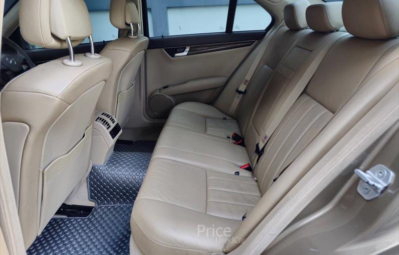 ขายรถเก๋งมือสอง-mercedes-benz-เมอร์เซเดสเบนซ์-c200-cgi-รถปี2010-รหัส84823-0d4036b4.jpg ขายรถเก๋งมือสอง-mercedes-benz-เมอร์เซเดสเบนซ์-c200-cgi-รถปี2010-รหัส84823-0d4036b4.jpg