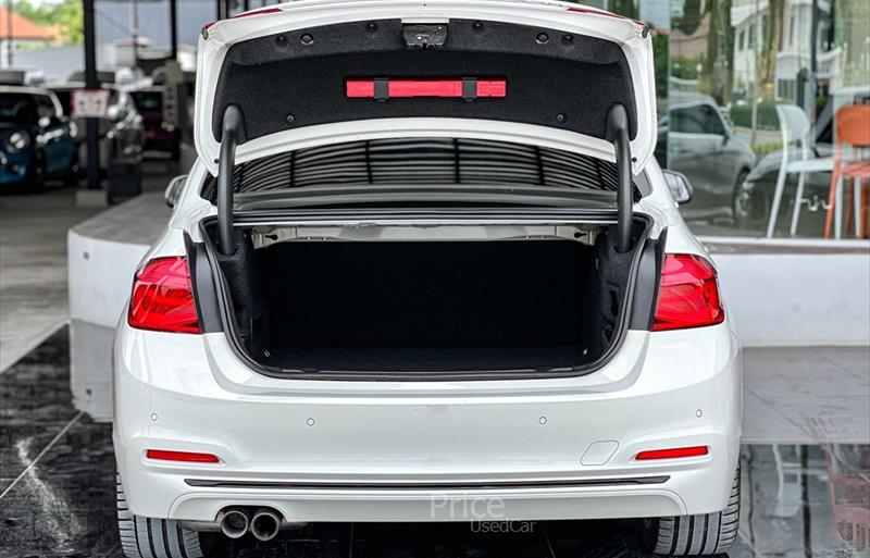 ขายรถเก๋งมือสอง-bmw-บีเอ็มดับบลิว-330e-รถปี2018-รหัส84837-c70f813b.jpg ขายรถเก๋งมือสอง-bmw-บีเอ็มดับบลิว-330e-รถปี2018-รหัส84837-c70f813b.jpg