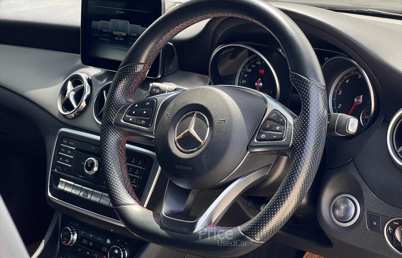 ขายรถเก๋งมือสอง-mercedes-benz-เมอร์เซเดสเบนซ์-gla250-รถปี2017-รหัส84905-1189ec8e.jpg ขายรถเก๋งมือสอง-mercedes-benz-เมอร์เซเดสเบนซ์-gla250-รถปี2017-รหัส84905-1189ec8e.jpg