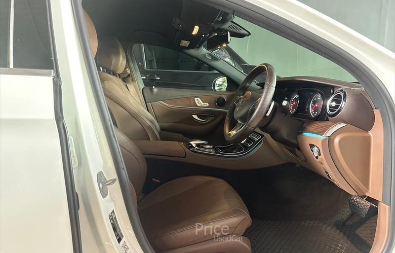 ขายรถเก๋งมือสอง-mercedes-benz-เมอร์เซเดสเบนซ์-e220-รถปี2016-รหัส84959-28a89e4b.jpg ขายรถเก๋งมือสอง-mercedes-benz-เมอร์เซเดสเบนซ์-e220-รถปี2016-รหัส84959-28a89e4b.jpg