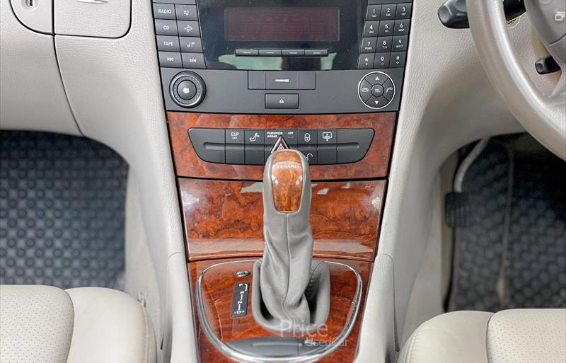 ขายรถเก๋งมือสอง-mercedes-benz-เมอร์เซเดสเบนซ์-e200-อีสองศูนย์ศูนย์-รถปี2004-รหัส85073-8c329fef.jpg ขายรถเก๋งมือสอง-mercedes-benz-เมอร์เซเดสเบนซ์-e200-อีสองศูนย์ศูนย์-รถปี2004-รหัส85073-8c329fef.jpg