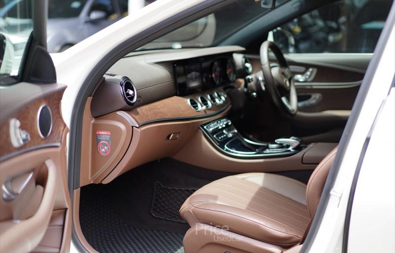 ขายรถเก๋งมือสอง-mercedes-benz-เมอร์เซเดสเบนซ์-e220-รถปี2016-รหัส85205-7e915d6a.jpg ขายรถเก๋งมือสอง-mercedes-benz-เมอร์เซเดสเบนซ์-e220-รถปี2016-รหัส85205-7e915d6a.jpg