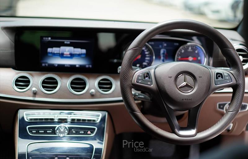 ขายรถเก๋งมือสอง-mercedes-benz-เมอร์เซเดสเบนซ์-e220-รถปี2016-รหัส85205-b9074569.jpg ขายรถเก๋งมือสอง-mercedes-benz-เมอร์เซเดสเบนซ์-e220-รถปี2016-รหัส85205-b9074569.jpg