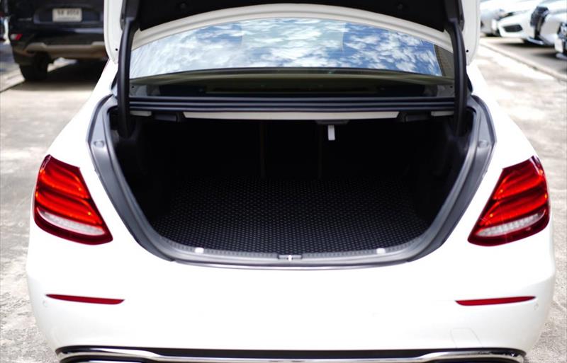 ขายรถเก๋งมือสอง-mercedes-benz-เมอร์เซเดสเบนซ์-e220-รถปี2016-รหัส85205-e9b296b0.jpg ขายรถเก๋งมือสอง-mercedes-benz-เมอร์เซเดสเบนซ์-e220-รถปี2016-รหัส85205-e9b296b0.jpg