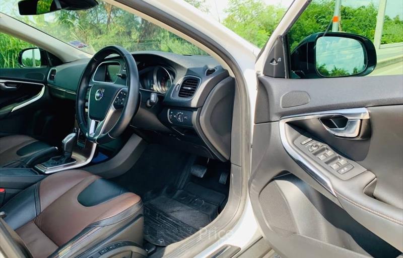 ขายรถเก๋งมือสอง-volvo-วอลโว่-v40-รถปี2013-รหัส85212-6679b90a.jpg ขายรถเก๋งมือสอง-volvo-วอลโว่-v40-รถปี2013-รหัส85212-6679b90a.jpg