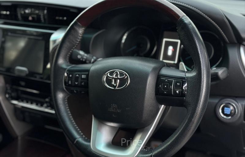 ขายรถ-suv-มือสอง-toyota-โตโยต้า-fortuner-ฟอร์จูนเนอร์-รถปี2018-รหัส85215-a66436f6.jpg ขายรถ-suv-มือสอง-toyota-โตโยต้า-fortuner-ฟอร์จูนเนอร์-รถปี2018-รหัส85215-a66436f6.jpg