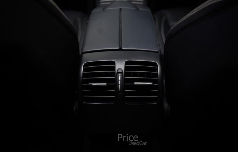ขายรถเก๋งมือสอง-mercedes-benz-เมอร์เซเดสเบนซ์-e200-อีสองศูนย์ศูนย์-รถปี2014-รหัส85314-a2a18267.jpg ขายรถเก๋งมือสอง-mercedes-benz-เมอร์เซเดสเบนซ์-e200-อีสองศูนย์ศูนย์-รถปี2014-รหัส85314-a2a18267.jpg