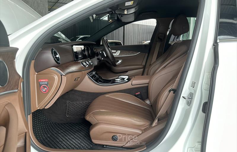 ขายรถเก๋งมือสอง-mercedes-benz-เมอร์เซเดสเบนซ์-e220-รถปี2016-รหัส85387-780b0d7b.jpg ขายรถเก๋งมือสอง-mercedes-benz-เมอร์เซเดสเบนซ์-e220-รถปี2016-รหัส85387-780b0d7b.jpg