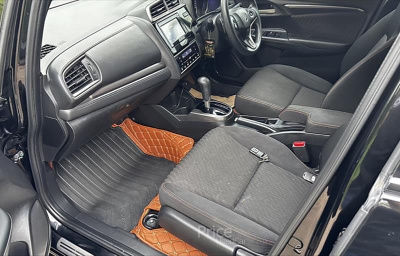 ขายรถเก๋งมือสอง-honda-ฮอนด้า-jazz-แจ๊ส-รถปี2018-รหัส85591-cb949e7b.jpg ขายรถเก๋งมือสอง-honda-ฮอนด้า-jazz-แจ๊ส-รถปี2018-รหัส85591-cb949e7b.jpg