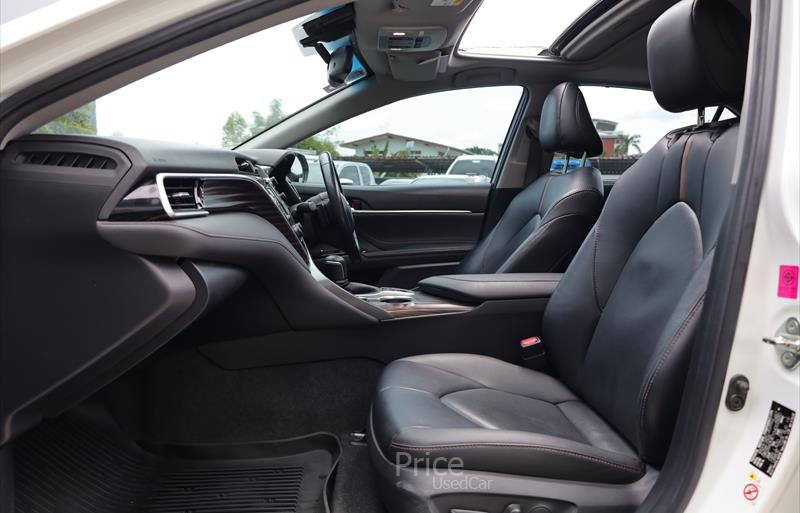 ขายรถเก๋งมือสอง-toyota-โตโยต้า-camry-คัมรี่-รถปี2019-รหัส85666-6a0f0c23.jpg ขายรถเก๋งมือสอง-toyota-โตโยต้า-camry-คัมรี่-รถปี2019-รหัส85666-6a0f0c23.jpg