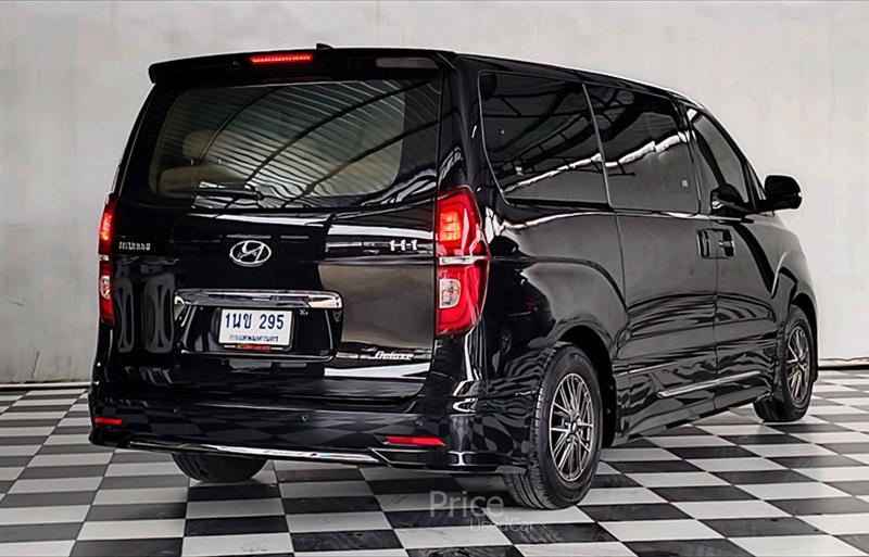 ขายรถตู้มือสอง-hyundai-ฮุนได-h-1-เอชวัน-รถปี2019-รหัส85668-b6967ae3.jpg ขายรถตู้มือสอง-hyundai-ฮุนได-h-1-เอชวัน-รถปี2019-รหัส85668-b6967ae3.jpg