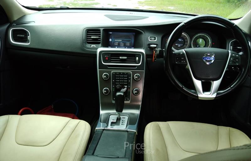 ขายรถเก๋งมือสอง-volvo-วอลโว่-s60-รถปี2012-รหัส85669-047d2a0a.jpg ขายรถเก๋งมือสอง-volvo-วอลโว่-s60-รถปี2012-รหัส85669-047d2a0a.jpg
