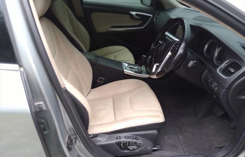 ขายรถเก๋งมือสอง-volvo-วอลโว่-s60-รถปี2012-รหัส85669-81b8de45.jpg ขายรถเก๋งมือสอง-volvo-วอลโว่-s60-รถปี2012-รหัส85669-81b8de45.jpg