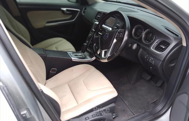 ขายรถเก๋งมือสอง-volvo-วอลโว่-s60-รถปี2012-รหัส85669-b4667f37.jpg ขายรถเก๋งมือสอง-volvo-วอลโว่-s60-รถปี2012-รหัส85669-b4667f37.jpg