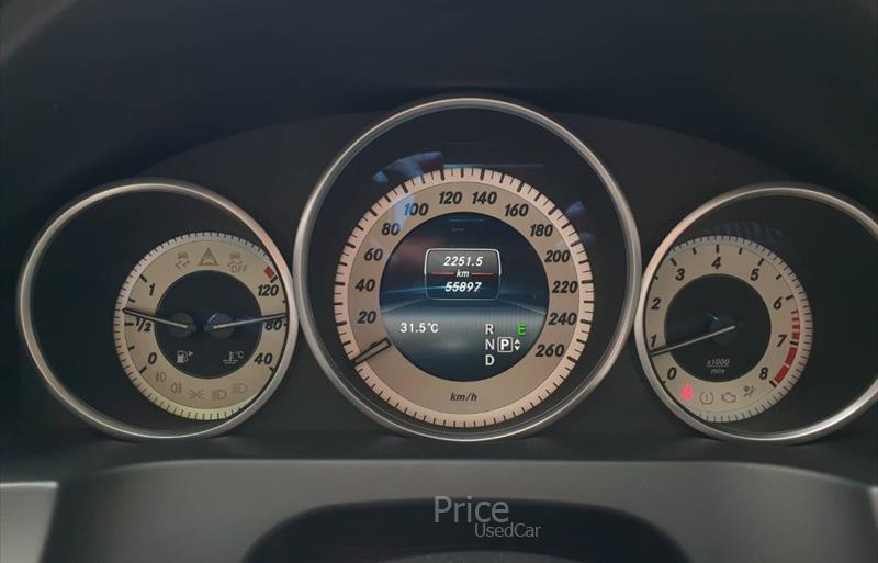ขายรถเก๋งมือสอง-mercedes-benz-เมอร์เซเดสเบนซ์-e200-อีสองศูนย์ศูนย์-รถปี2015-รหัส85720-ffe19ca5.jpg ขายรถเก๋งมือสอง-mercedes-benz-เมอร์เซเดสเบนซ์-e200-อีสองศูนย์ศูนย์-รถปี2015-รหัส85720-ffe19ca5.jpg