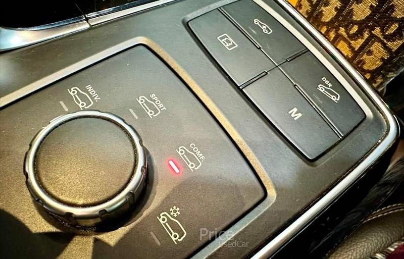 ขายรถเก๋งมือสอง-mercedes-benz-เมอร์เซเดสเบนซ์-gle350-รถปี2017-รหัส85789-4f681885.jpg ขายรถเก๋งมือสอง-mercedes-benz-เมอร์เซเดสเบนซ์-gle350-รถปี2017-รหัส85789-4f681885.jpg