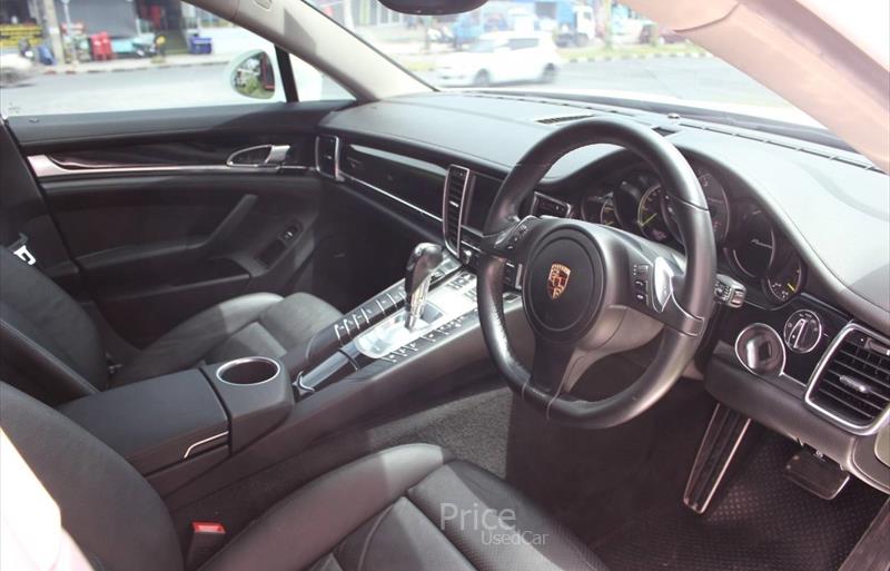 ขายรถเก๋งมือสอง-porsche-ปอร์เช่-panamera-รถปี2014-รหัส85864-17538bb3.jpg ขายรถเก๋งมือสอง-porsche-ปอร์เช่-panamera-รถปี2014-รหัส85864-17538bb3.jpg