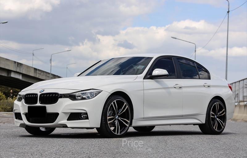 รถเก๋งมือสอง BMW 320i รถปี 2013