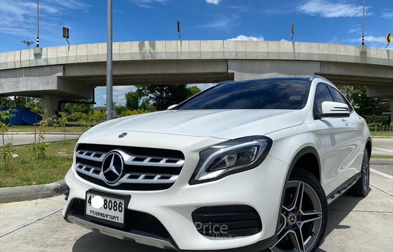 รถเก๋งมือสอง MERCEDES BENZ GLA250 รถปี 2020