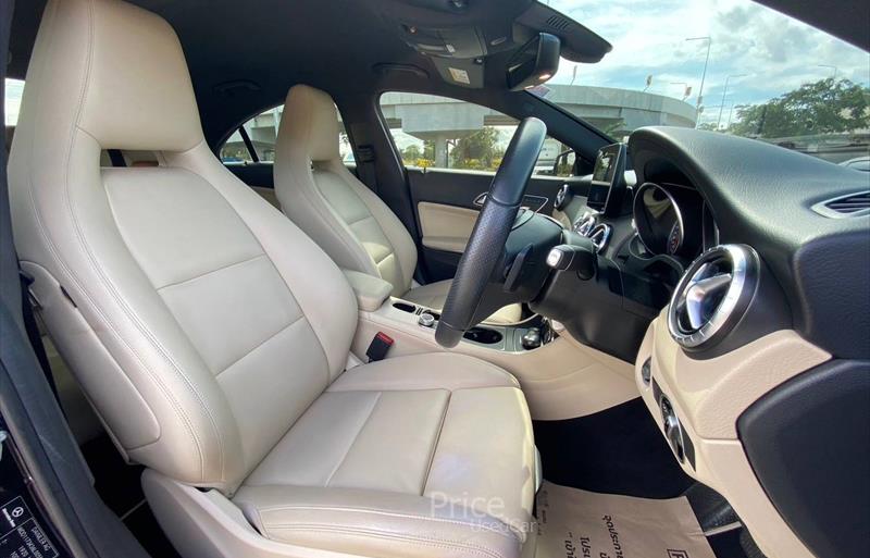ขายรถเก๋งมือสอง-mercedes-benz-เมอร์เซเดสเบนซ์-cla200-รถปี2017-รหัส85899-ee0cc568.jpg ขายรถเก๋งมือสอง-mercedes-benz-เมอร์เซเดสเบนซ์-cla200-รถปี2017-รหัส85899-ee0cc568.jpg