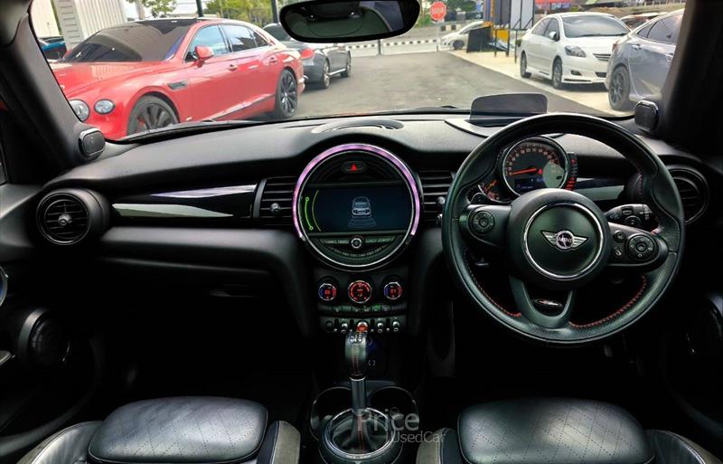 ขายรถเก๋งมือสอง-mini-มินิ-cooper-คูเปอร์-รถปี2016-รหัส85902-88490ee2.jpg ขายรถเก๋งมือสอง-mini-มินิ-cooper-คูเปอร์-รถปี2016-รหัส85902-88490ee2.jpg