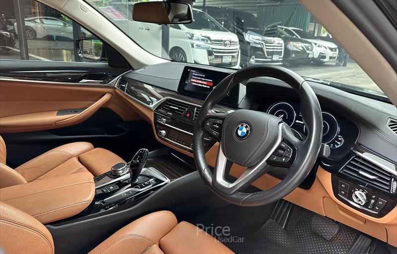 ขายรถเก๋งมือสอง-bmw-บีเอ็มดับบลิว-530i-รถปี2018-รหัส86009-e96efbef.jpg ขายรถเก๋งมือสอง-bmw-บีเอ็มดับบลิว-530i-รถปี2018-รหัส86009-e96efbef.jpg