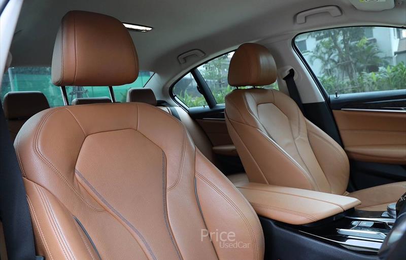 ขายรถเก๋งมือสอง-bmw-บีเอ็มดับบลิว-520d-ห้าสองศูนย์ดี-รถปี2017-รหัส86078-503618e6.jpg ขายรถเก๋งมือสอง-bmw-บีเอ็มดับบลิว-520d-ห้าสองศูนย์ดี-รถปี2017-รหัส86078-503618e6.jpg