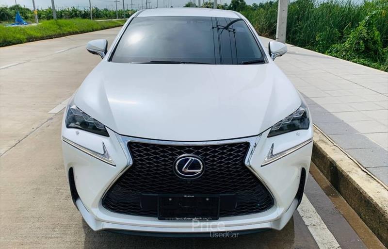 รถเก๋งมือสอง LEXUS NX300h รถปี 2015