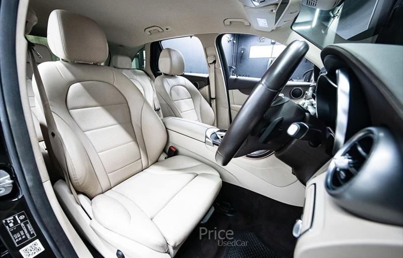 ขายรถเก๋งมือสอง-mercedes-benz-เมอร์เซเดสเบนซ์-รถปี2017-รหัส86189-bbf186c1.jpg ขายรถเก๋งมือสอง-mercedes-benz-เมอร์เซเดสเบนซ์-รถปี2017-รหัส86189-bbf186c1.jpg