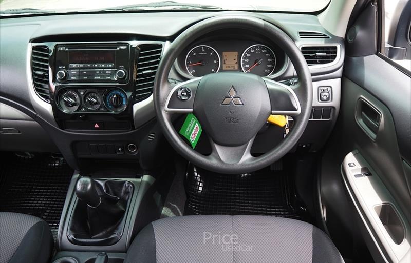 ขายรถกระบะมือสอง-mitsubishi-มิตซูบิชิ-รถปี2017-รหัส86338-facaf214.jpg ขายรถกระบะมือสอง-mitsubishi-มิตซูบิชิ-รถปี2017-รหัส86338-facaf214.jpg