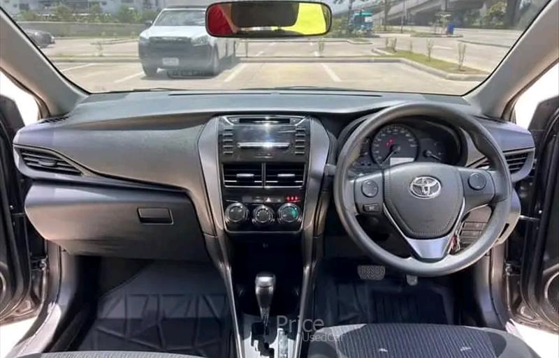 ขายรถเก๋งมือสอง-toyota-โตโยต้า-รถปี2022-รหัส86615-5b6cf2b2.jpg ขายรถเก๋งมือสอง-toyota-โตโยต้า-รถปี2022-รหัส86615-5b6cf2b2.jpg