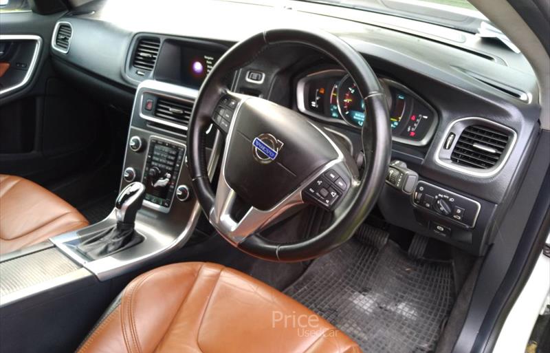 ขายรถเก๋งมือสอง-volvo-วอลโว่-รถปี2015-รหัส86718-6a170f41.jpg ขายรถเก๋งมือสอง-volvo-วอลโว่-รถปี2015-รหัส86718-6a170f41.jpg
