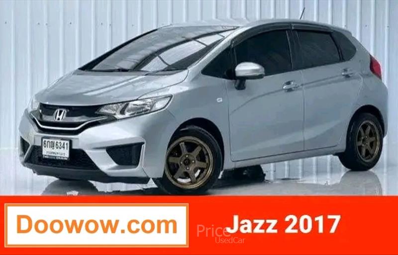 รถเก๋งมือสอง HONDA JAZZ รถปี 2017