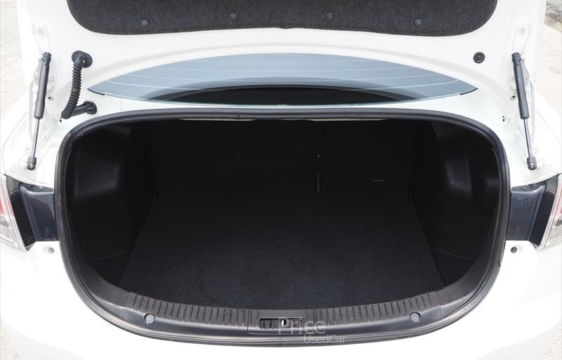 ขายรถเก๋งมือสอง-mazda-มาสด้า-รถปี2011-รหัส86738-c1b7bf9e.jpg ขายรถเก๋งมือสอง-mazda-มาสด้า-รถปี2011-รหัส86738-c1b7bf9e.jpg