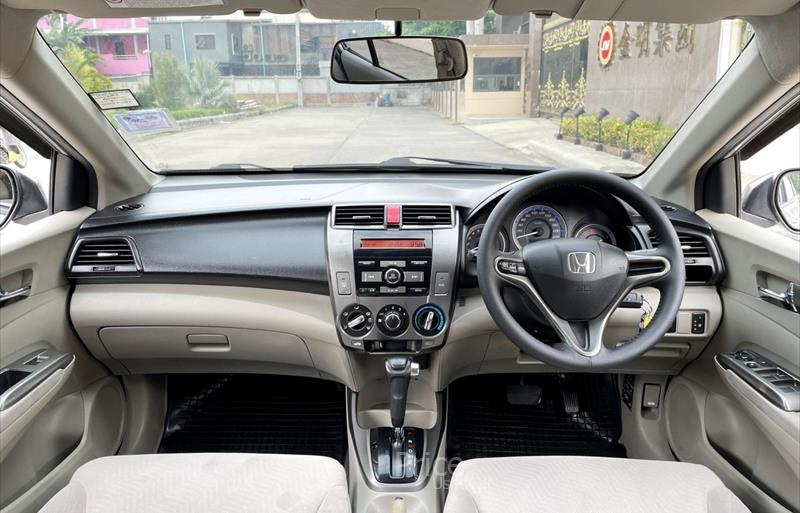 ขายรถเก๋งมือสอง-honda-ฮอนด้า-รถปี2013-รหัส86748-40801dd6.jpg ขายรถเก๋งมือสอง-honda-ฮอนด้า-รถปี2013-รหัส86748-40801dd6.jpg