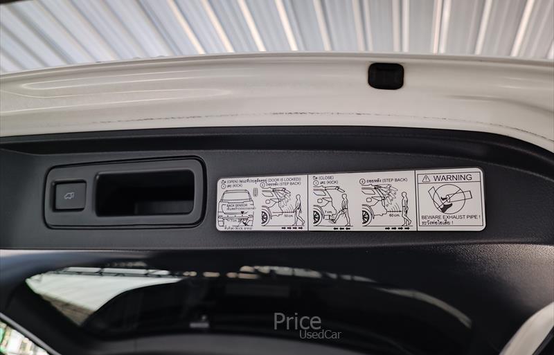 ขายรถ-suv-มือสอง-toyota-โตโยต้า-รถปี2022-รหัส86796-46530b17.jpg ขายรถ-suv-มือสอง-toyota-โตโยต้า-รถปี2022-รหัส86796-46530b17.jpg