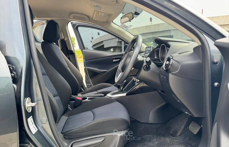 ขายรถเก๋งมือสอง-mazda-มาสด้า-รถปี2016-รหัส86965-565d792a.jpg ขายรถเก๋งมือสอง-mazda-มาสด้า-รถปี2016-รหัส86965-565d792a.jpg