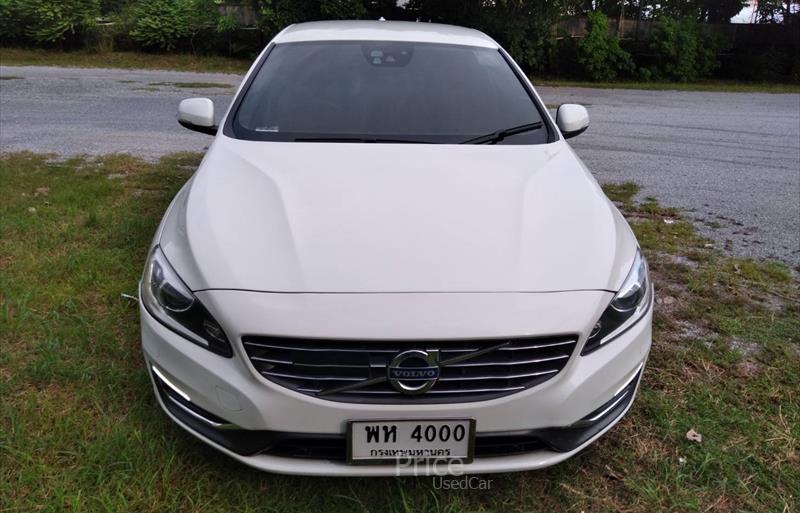 รถเก๋งมือสอง VOLVO S60 รถปี 2015