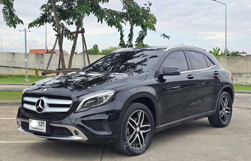 รถเก๋งมือสอง MERCEDES BENZ GLA200 รถปี 2017 รถเก๋งมือสอง MERCEDES BENZ GLA200 รถปี 2017